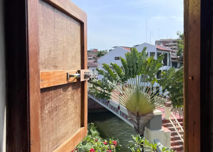Leju 21 樂居 Explore Malacca From A Riverside House